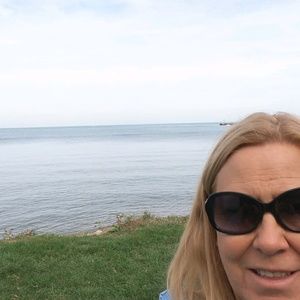 Meet your Posher, Jean